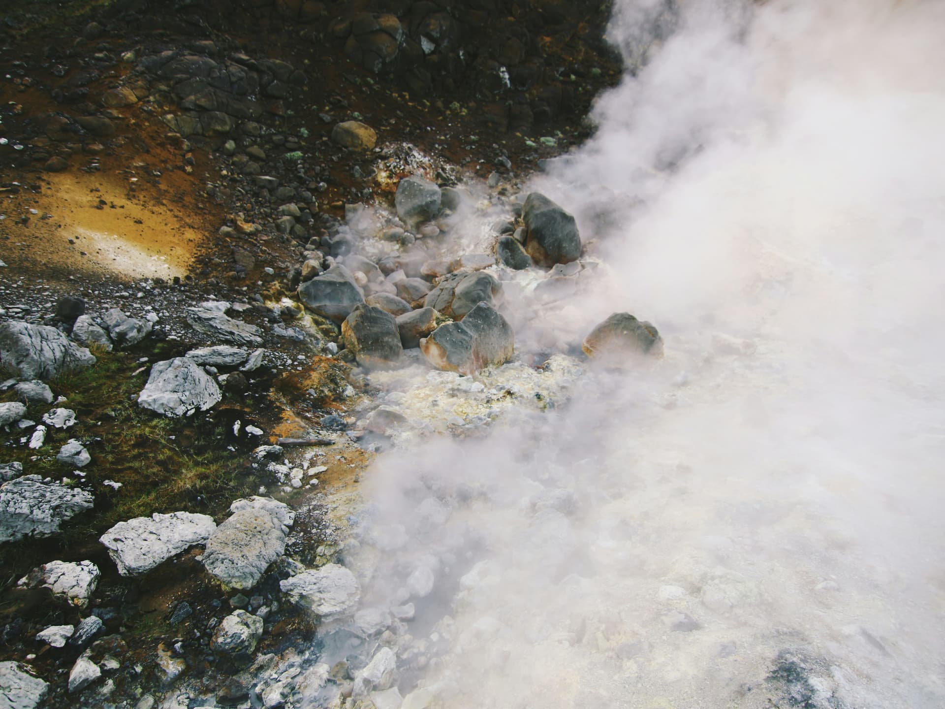 Temperature Play: Using Glass and Metal for Sensation